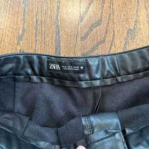 Zara black faux leather flat front shorts with pockets size XL 1612 NWOT thumbnail 6