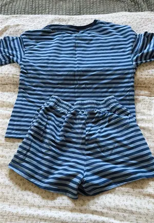 Blue striped set thumbnail 1