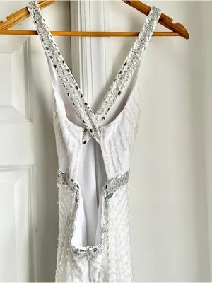 Elegant White Beaded V-Neck Halter Criss Cross Evening Prom Dress thumbnail 5