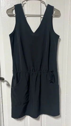 Toad & Co Liv Black Activewear Dress with cinched waist and pockets size m thumbnail 1