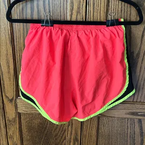 NIKE Dri-Fit Tempo 3” running race Shorts hot pink yellow black‎ women’s medium thumbnail 4