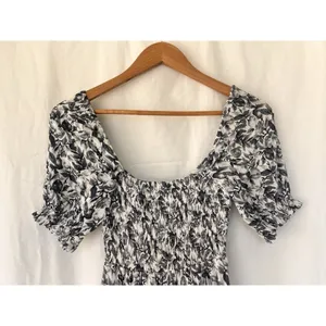 Abercrombie & Fitch Smocked Square Neck Puff Sleeve Midi Dress XS Coastal Beach thumbnail 7