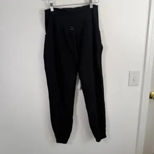 Beyond Yoga Beyond Bump Spacedye Matermity Midi Joggers Darkest Night Black Med thumbnail 5