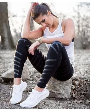 ALO YOGA Airbrush Black Lineal Diagonal Stripe Leggings S Hailey Bieber thumbnail 3