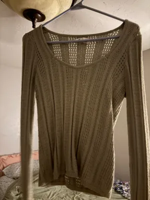 Hollister Top  thumbnail 1