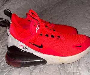 Nike Air Max 270 Shoes thumbnail 1