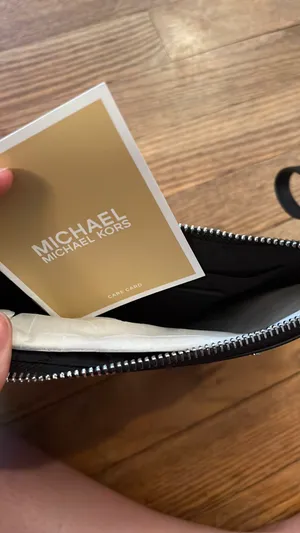 Michael Kors NTW  Wristlet thumbnail 4
