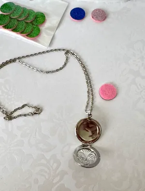 Aromatherapy Pendant Necklace Silver thumbnail 3
