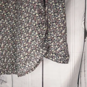 Loft Outlet Ditsy Floral Cottagecore Business Casual Boho Button-Up Blouse thumbnail 9
