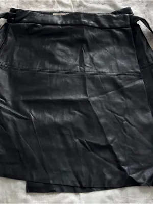 Aritzia Wilfred Free Black vegan Leather Mini Wrap Skirt size XS tie side Preppy thumbnail 16