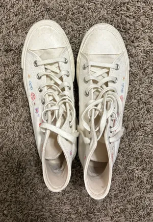 Limited Edition Converse High-Top thumbnail 1