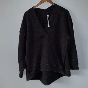 lululemon athletica Black Sweatshirt thumbnail 3