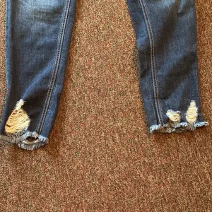 Kancan distressed jeans size 26‎ thumbnail 3