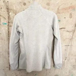 Patagonia R2 Jacket in Tailored Gray thumbnail 5