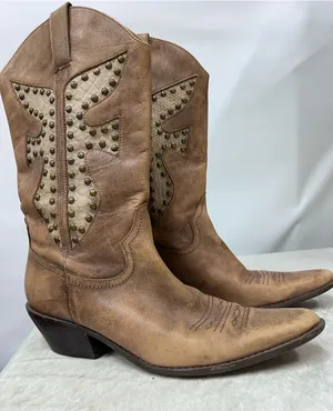 Women's Tan Leather Western Boots pointed toe w/Stud Detail 8 1/2M Cowboy rodeo thumbnail 1