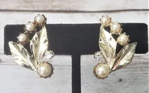 Vintage Clip On Earrings - Gold Tone Faux Pearls and Leaves thumbnail 1