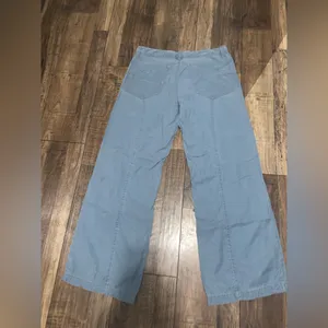 Athleta light blue Albion cargo hiking pants size 4 68$ thumbnail 4