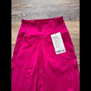 Lululemon Align Wide-Leg High Rise 31” Wild Berry Size 4 NWT thumbnail 6