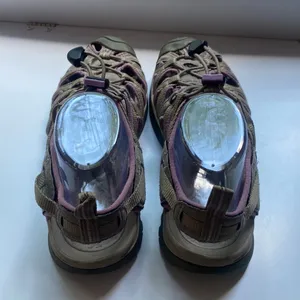 Keen Whisper Women’s Waterproof Sandals‎ Sport Sandal Shoes Taupe and Pink Shoe thumbnail 2