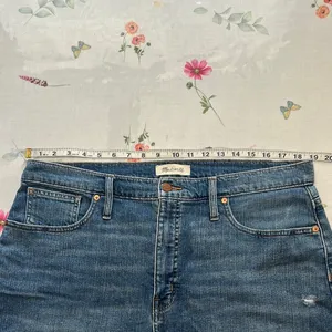 Madewell High-rise denim Blue Jean Shorts Raw Frayed Hem Size 32 thumbnail 8