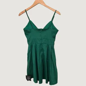 Lulus Emerald Green V-Neck Fit and Flare Mini Skater Dress NWT Size Medium thumbnail 3