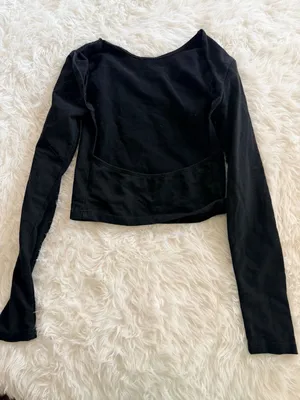 Edikted Women's Long Sleeve Open Back Cropped Top thumbnail 1