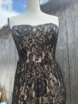 EUC Papaya Elegant Intricate Black Floral Lace Strapless Maxi Dress Size Large thumbnail 8