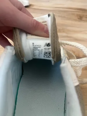 New Balance 574 Sneakers Women’s 7 thumbnail 5