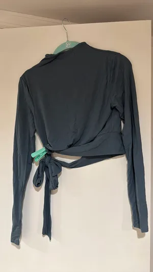 Lu Bella Cropped Long Sleeve With Tie On Side Blue Size M thumbnail 2