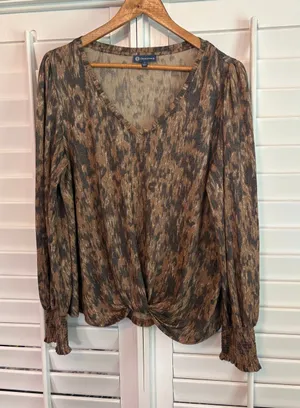 Democracy Brown And Black Animal Print Blouse Size Large‎ thumbnail 1