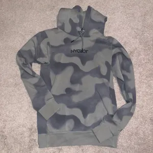 Jordan camo hoodie thumbnail 1