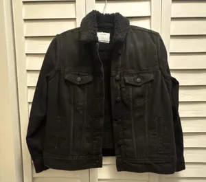 Old Navy Jacket Women’s Small Petite Black Cozy Y2K Trucker Sherpa Lined Denim thumbnail 3
