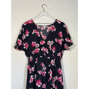 J.Crew Floral Wrap Dress Blue Pink V Neck Short Sleeve Medium thumbnail 5