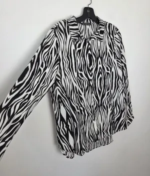 Big Dart Zebra Print Button Up Shirt Blouse Top Viscose Lightweight Comfy Large thumbnail 1