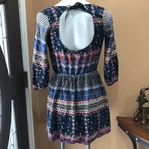 Hollister open back 3/4 sleeve short dress thumbnail 3
