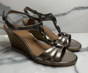 Clarks Women's Metallic Leather Strappy Summer Laguna Jewel Wedge Sandals Sz 9 thumbnail 1