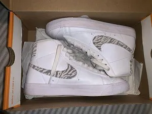 Blazer Mid ‘77 thumbnail 1