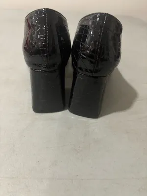 🖤 Classic Black Patent Heels – Croc Texture Size 36 thumbnail 2