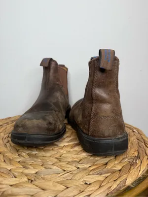 AS IS Blundstone Boot 584 Chelsea Boots Rustic Brown Leather PLAY No Insoles thumbnail 4