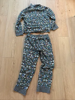 Vera Bradley women's notch collar pajama set in the Enchanted Woodland pattern thumbnail 7