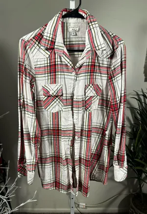 P349. Matchstick - Vintage Style Plaid Button-Up Shirt in Cream & Red thumbnail 1