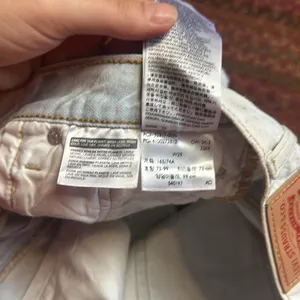 LEVIS BUTTON FLY LIGHT WASH PATCHWORK DISTRESSED CUT OFF SHORTS thumbnail 5