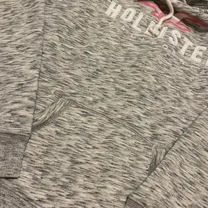 Thick Hollister hoodie for women, size medium thumbnail 2