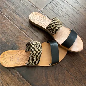 DV by Dolce Vita Daedra woven patterned straps and a leather band size 8.5 thumbnail 5