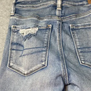 American Eagle Skinny Jeans Womens Sz 2 Light Wash Ripped Distressed EUC Stretch thumbnail 10