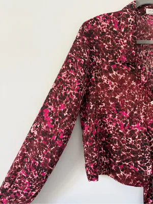 Wilfred Aritzia Silky Tie Front Button Down Abstract Brown Fuschia Blouse Small thumbnail 4