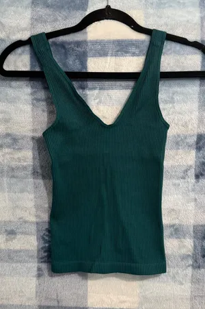 Comfort Cove Clothing Green Ribbed V Neck Tank Top OS thumbnail 1