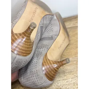Franco Sarto Taupe Suede Perforated Pointed Toe Kitten Heel Booties 6.5 thumbnail 10