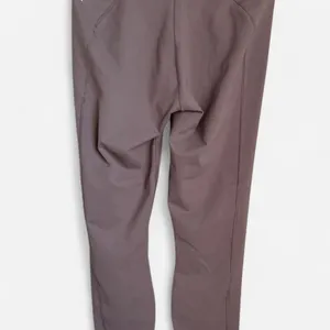 Fabletics Gray High Waisted Activewear Pocket Leggings thumbnail 2