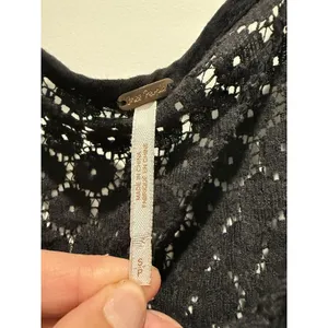 Free People Moon River Easy Top Size Small Black Daisy Lace Peasant Blouse thumbnail 3